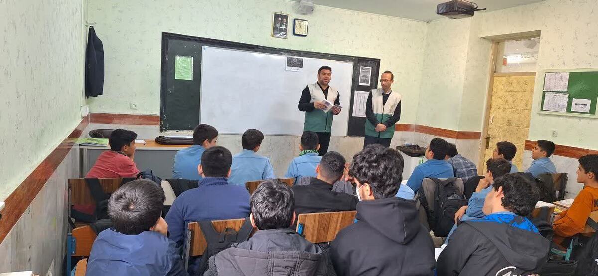 تأکید خادمیاران رضوی بر ترویج فرهنگ مطالعه هم‌زمان با آغاز هفته کتاب در اردبیل