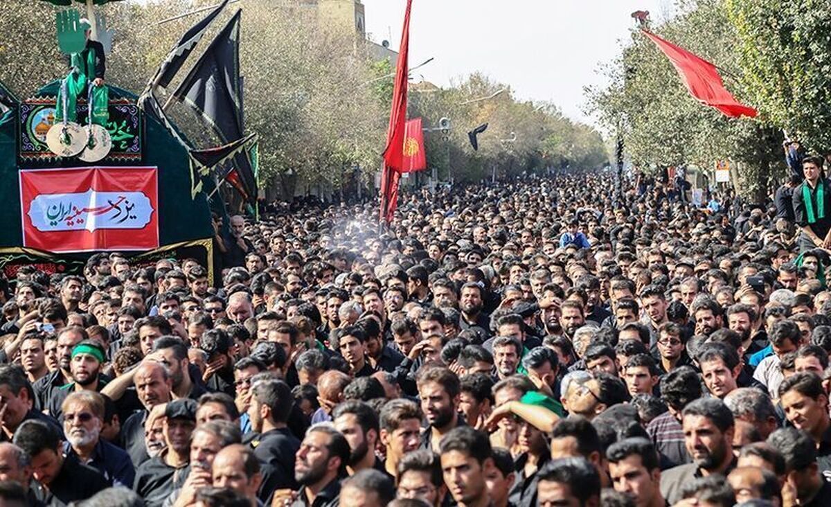 نقل عشق با نخل عاشقی در یزد