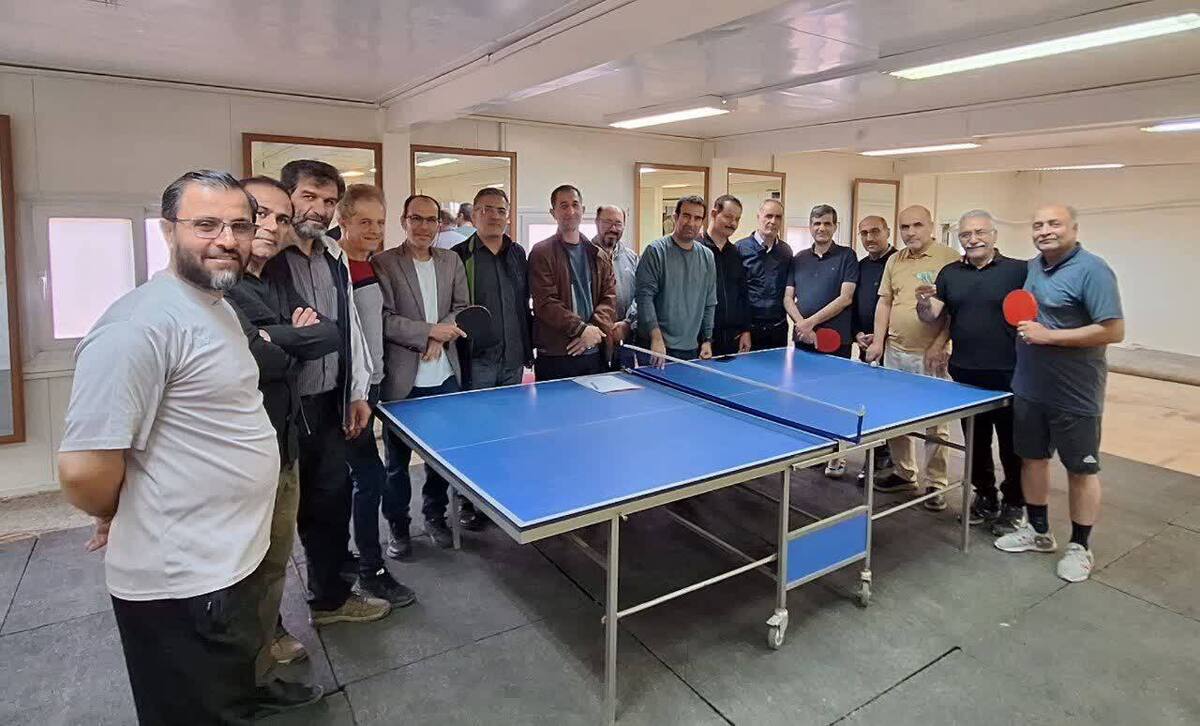 ورزشکاران پیش کسوت صدا و سیمای قزوین با هم رقابت کردند 