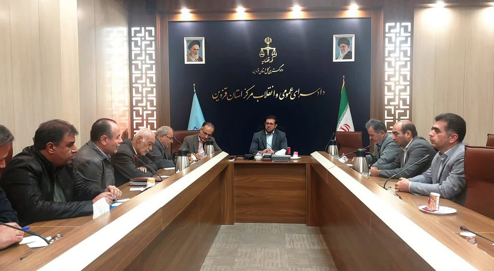 مشکلات برج های مسکونی فرهنگیان قزوین بررسی شد/ امیدواری فرهنگیان به گشایش مشکلات پروژه با ورو.د دستگاه قضایی