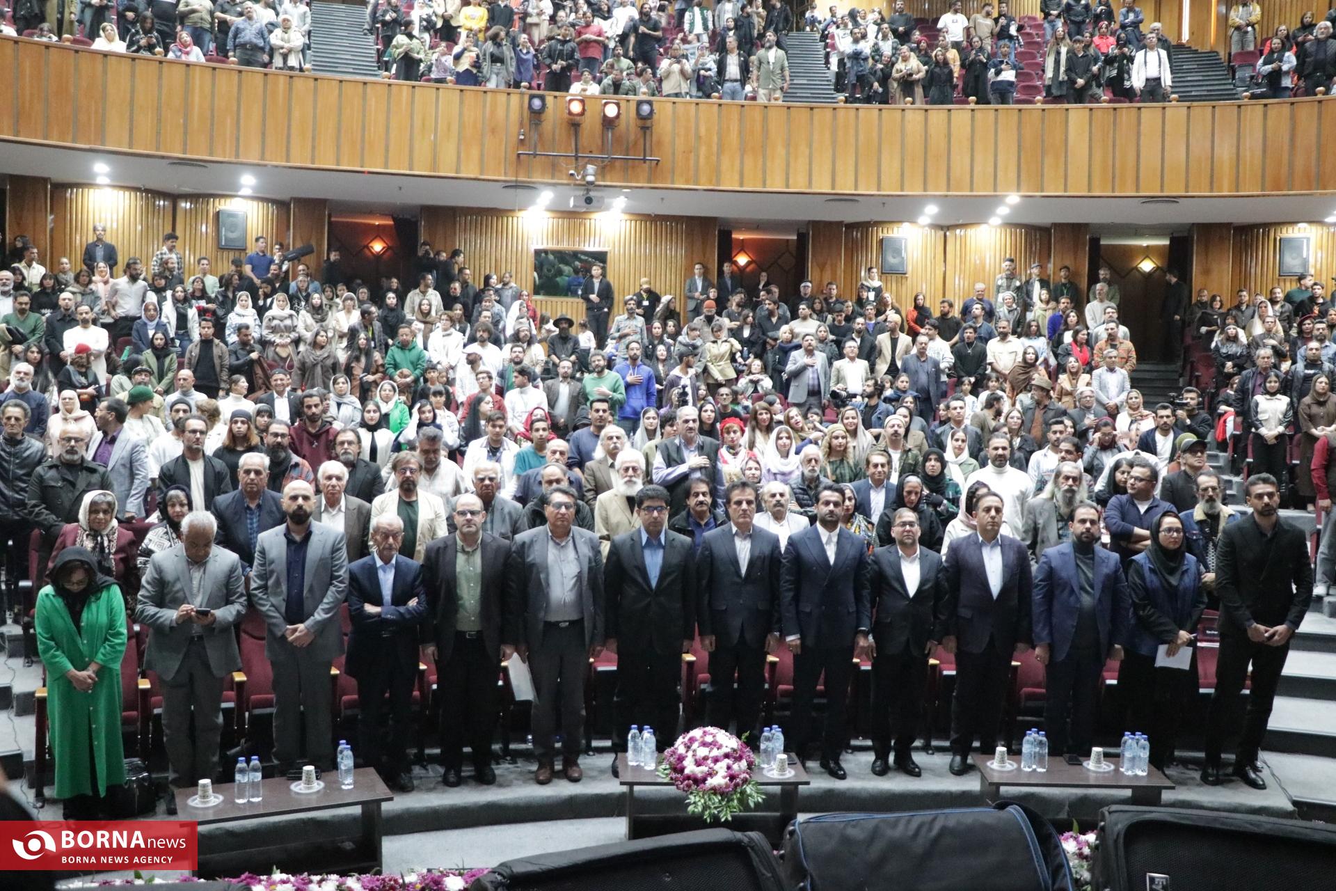 پایان سی و دومین جشنواره تئاتر فارس / تکریم نیم قرن هنرمندی استاد شهسواری