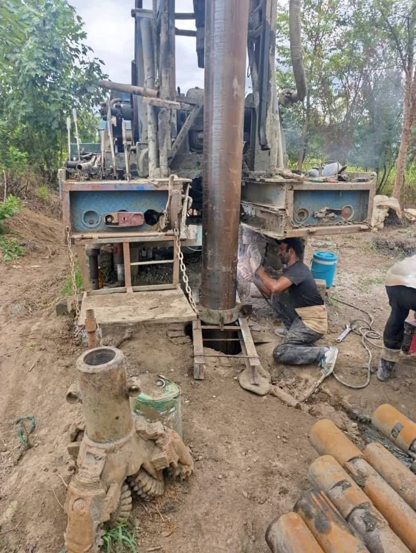 حفر يك حلقه چاه عميق در روستاي سپردان شهرستان املش به ظرفيت 10 ليتر بر ثانيه حفر يك حلقه چاه عميق در روستاي سپردان شهرستان املش به ظرفيت 10 ليتر بر ثانيه