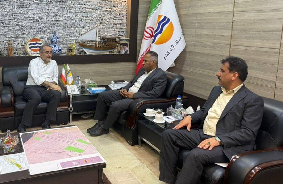 نشست مشترک شهرداری شورای شهر و سازمان منطقه آزاد برگزار شد