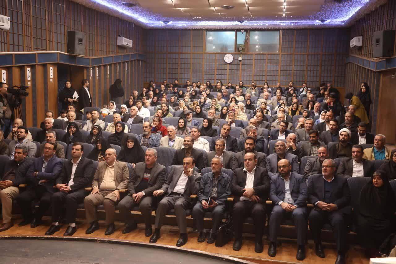 ترویج فرهنگ کتاب‌خوانی، زیربنای توسعه فرهنگی شهر محمدیه است