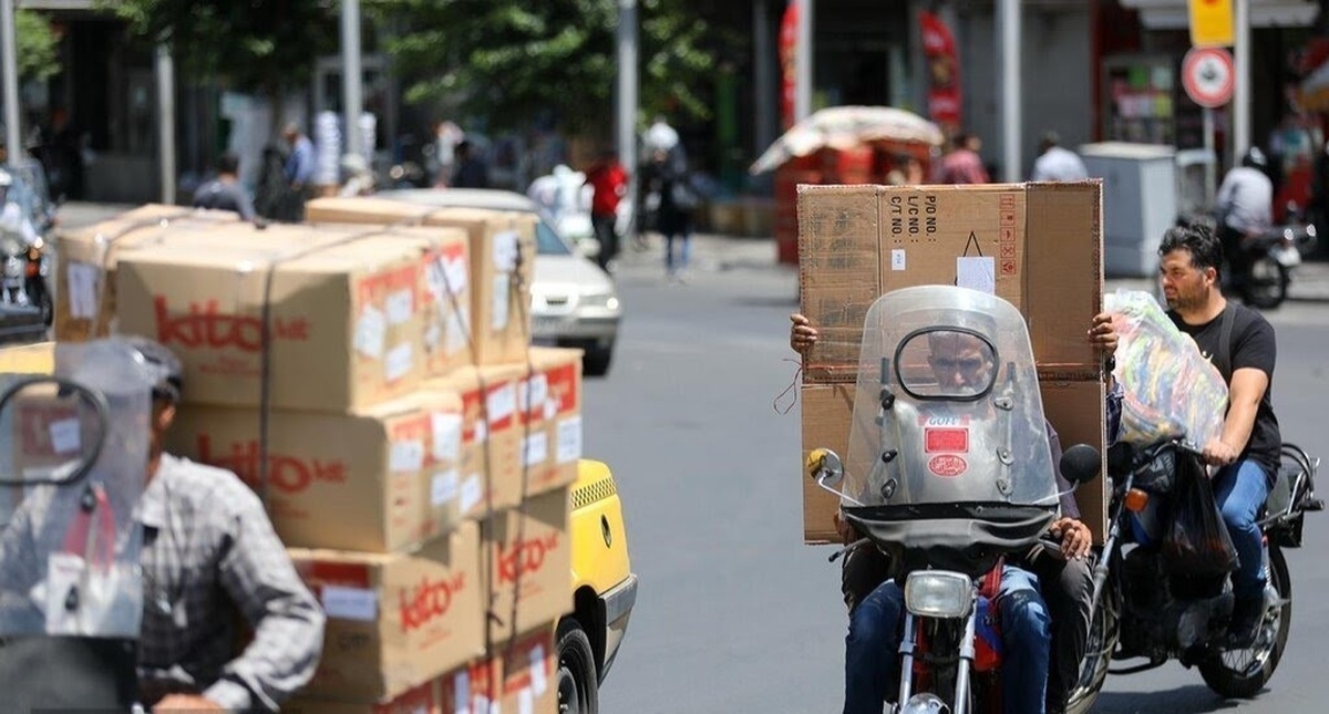 ۹۵۰۰ موتورسیکلت به دلیل حمل بار نامتعارف اعمال قانون شدند/ ساماندهی جای پارک موتورسیکلت سواران در تهران