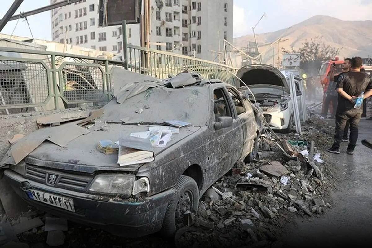 هزار و ۹۴۷ دستگاه خودروی سواری در جنگ آسیب دیدند/ بیمه ایران خسارات خودرو‌ها را پرداخت خواهد کرد