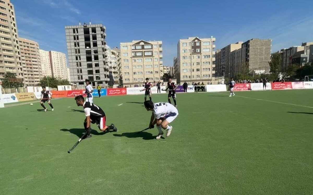 برگزاری رقابت‌های قهرمانی پیشکسوتان کشور جام شهدای جنگ تحمیلی در زمین چمن جدید هاکی زنجان