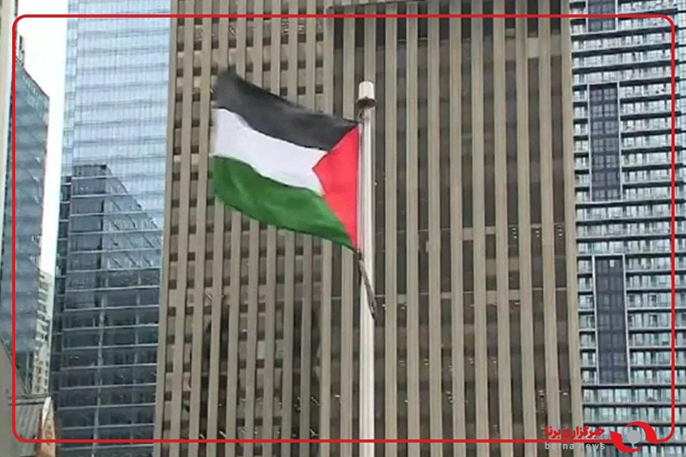 اهتزار پرچم فلسطین در شهرداری میسیساگا در کانادا