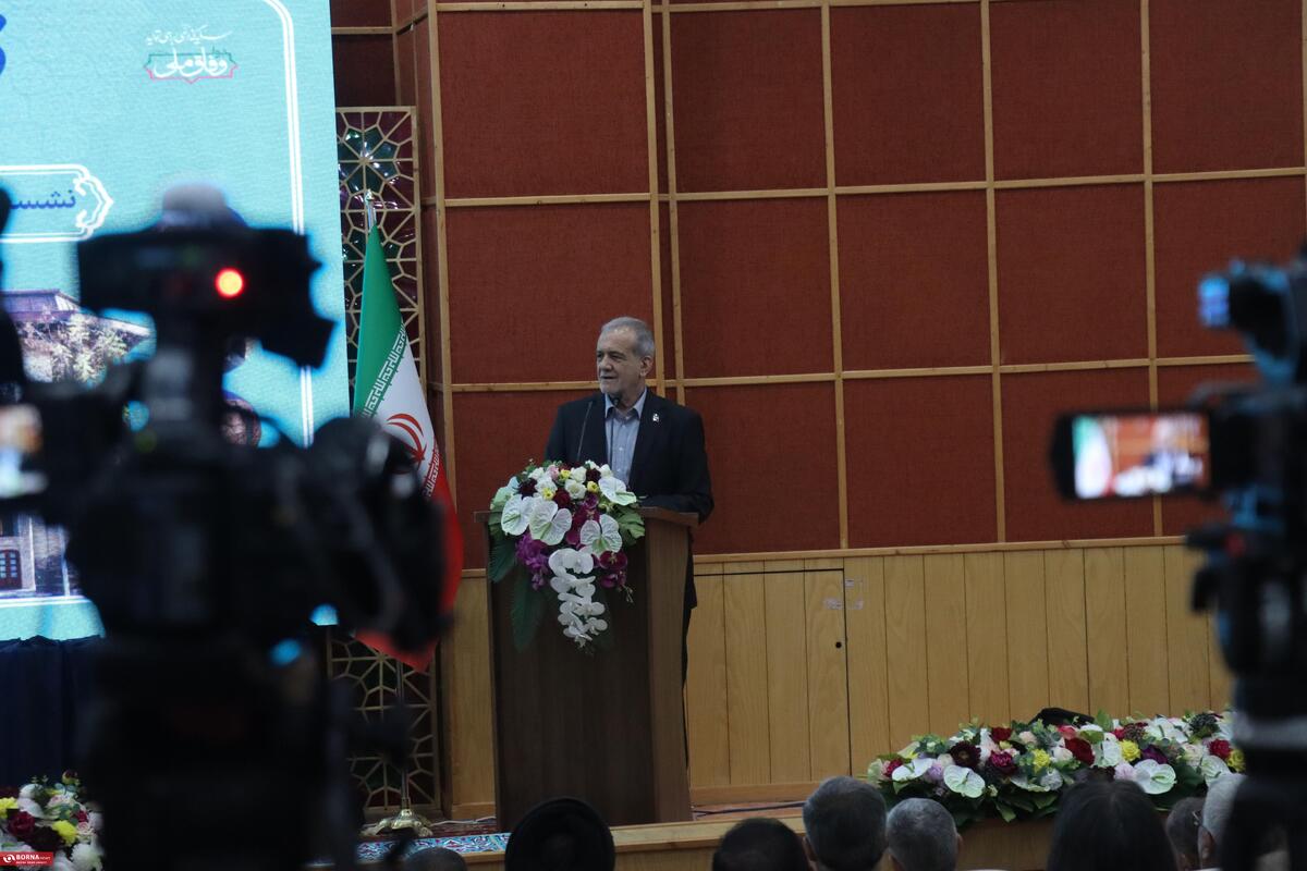 دیدار رئیس جمهور با نخبگان و فعالان اجتماعی استان قزوین