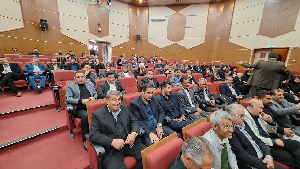 اصلاحات راه نجات کشور/ اصلاح طلبان وطن پرست تر از همه برای کشورند/ استعفای رئیس جمهور معنا ندارد