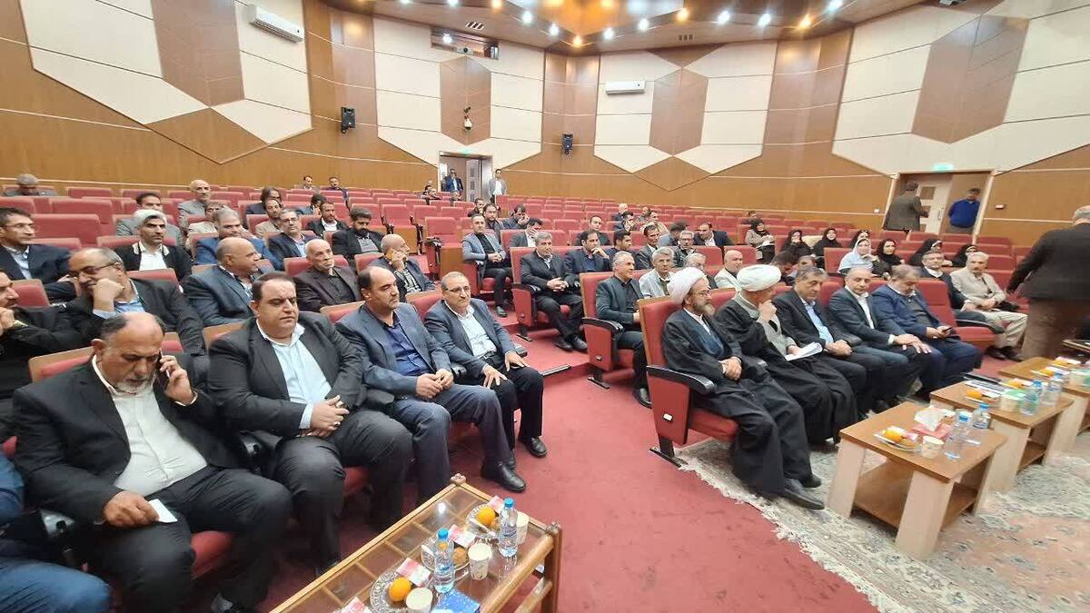 حامیان دولت در قزوین مطالبات خود را با معاون اجرایی رئیس جمهور در میان گذاشتند