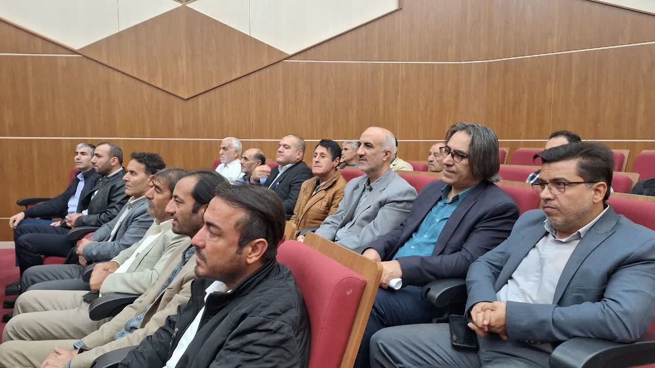 حامیان دولت در قزوین مطالبات خود را با معاون اجرایی رئیس جمهور در میان گذاشتند