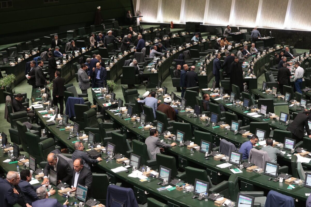بررسی ایرادات شورای نگهبان درباره لایحه حذف ۴ صفر از پول ملی در دستور کمیسیون‌های مجلس