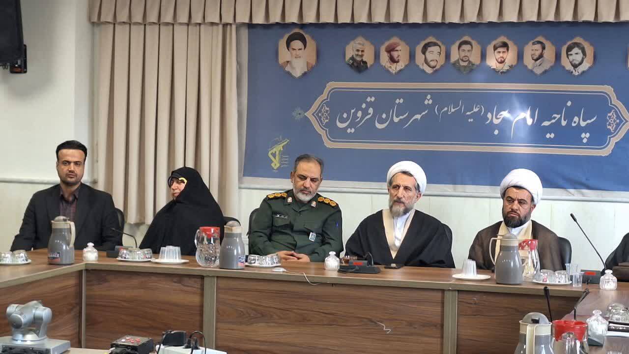 مظفری: حل مشکلات مردم سرلوحه کار همه مدیران باشد مظفری: حل مشکلات مردم سرلوحه کار همه مدیران باشد