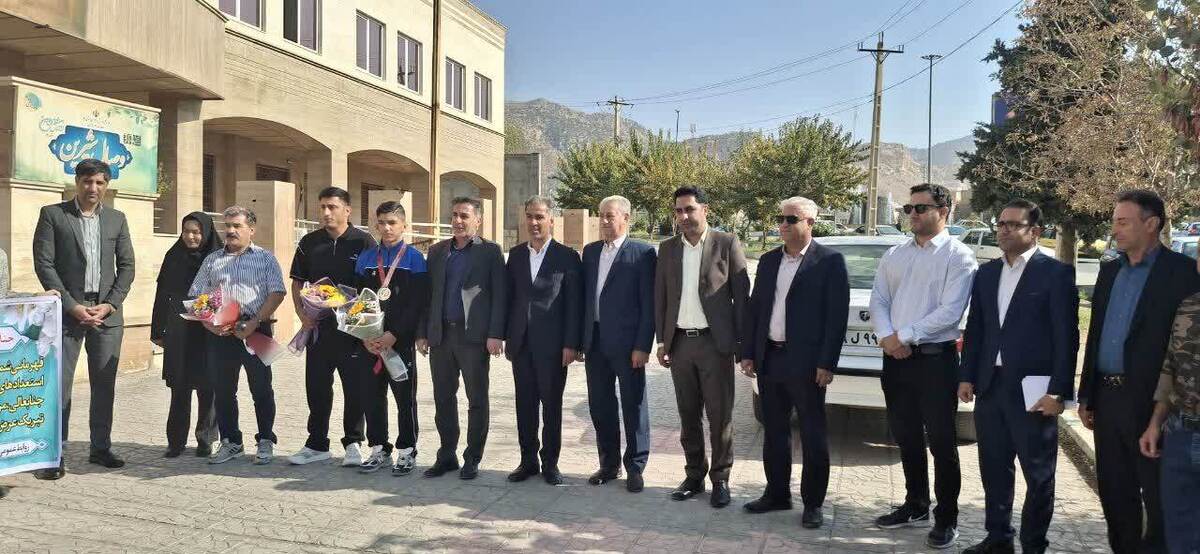 استقبال مسئولان استان ایلام از دارنده مدال طلای المپیاد استعداد‌های برتر کشور