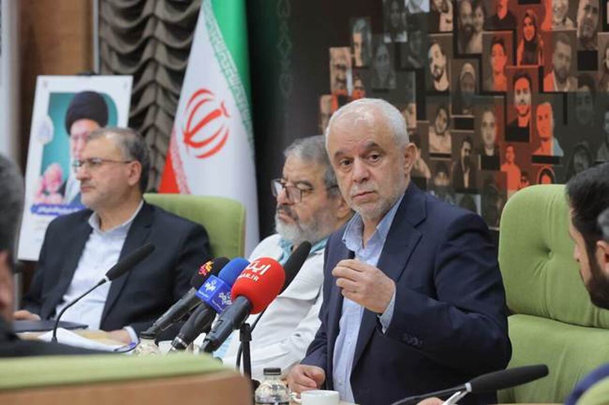 استفاده از تجربیات خانواده‌های شهدای جنگ تحمیلی ۱۲ روزه ضروری است/ تاکید بر هوشمندی، تدبیر و هوشیاری مستمر در مقابل تهدیدها