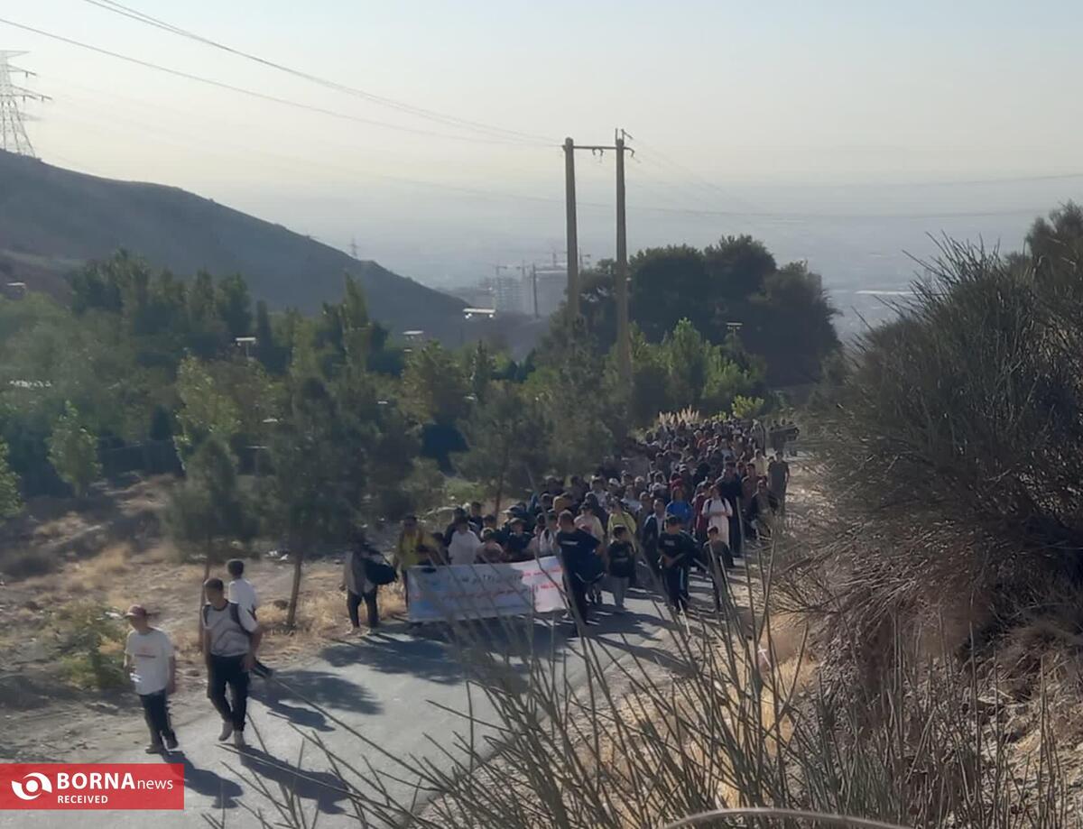 به مناسبت هفته تربیت بدنی / استقبال بی نظیر شهروندان شهر قدسی از همایش بزرگ کوهپیمایی خانوادگی
