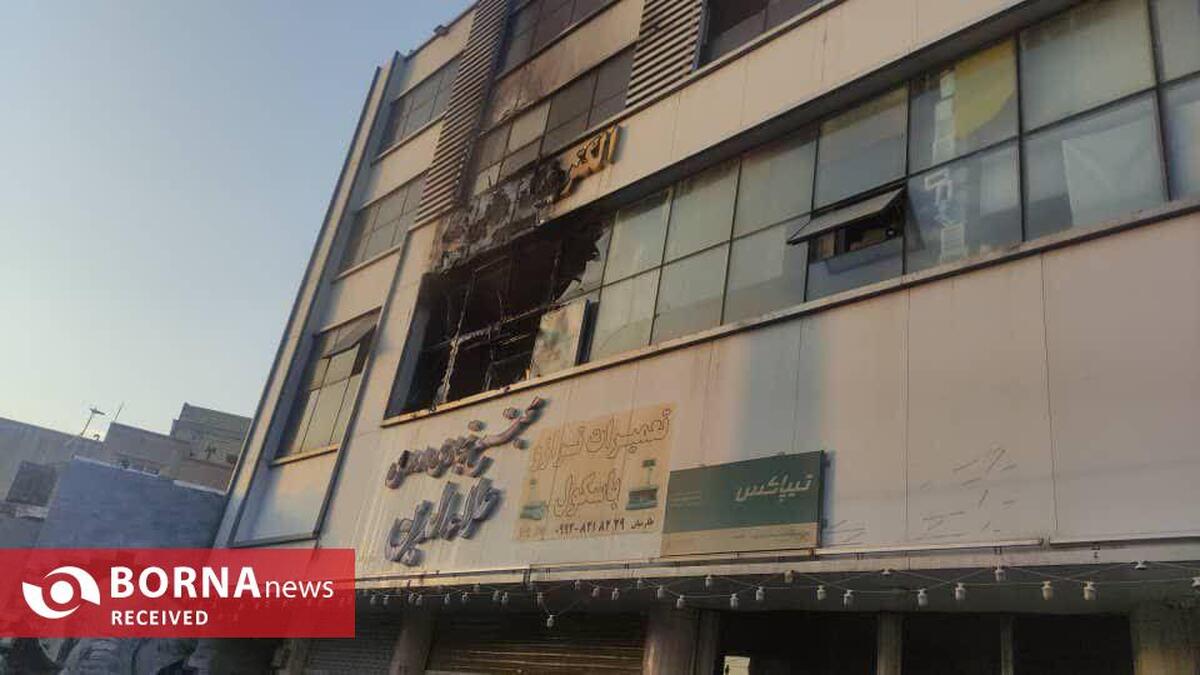 عملیات اطفای حریق و نجات ساکنین مجتمع تجاری علاءالدین شهرقدس 