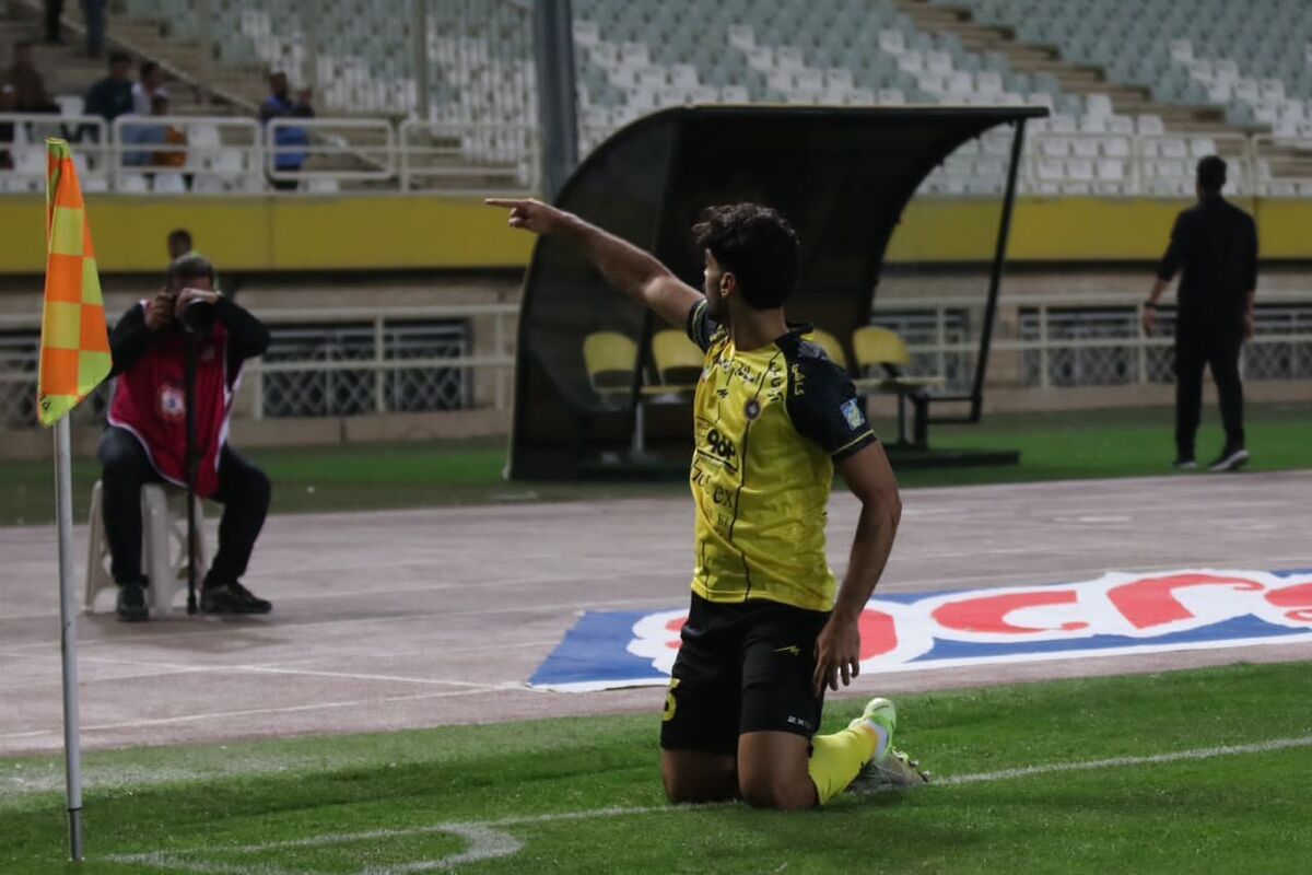 سپاهان با دبل حزباوی، دوباره به جمع مدعیان پیوست