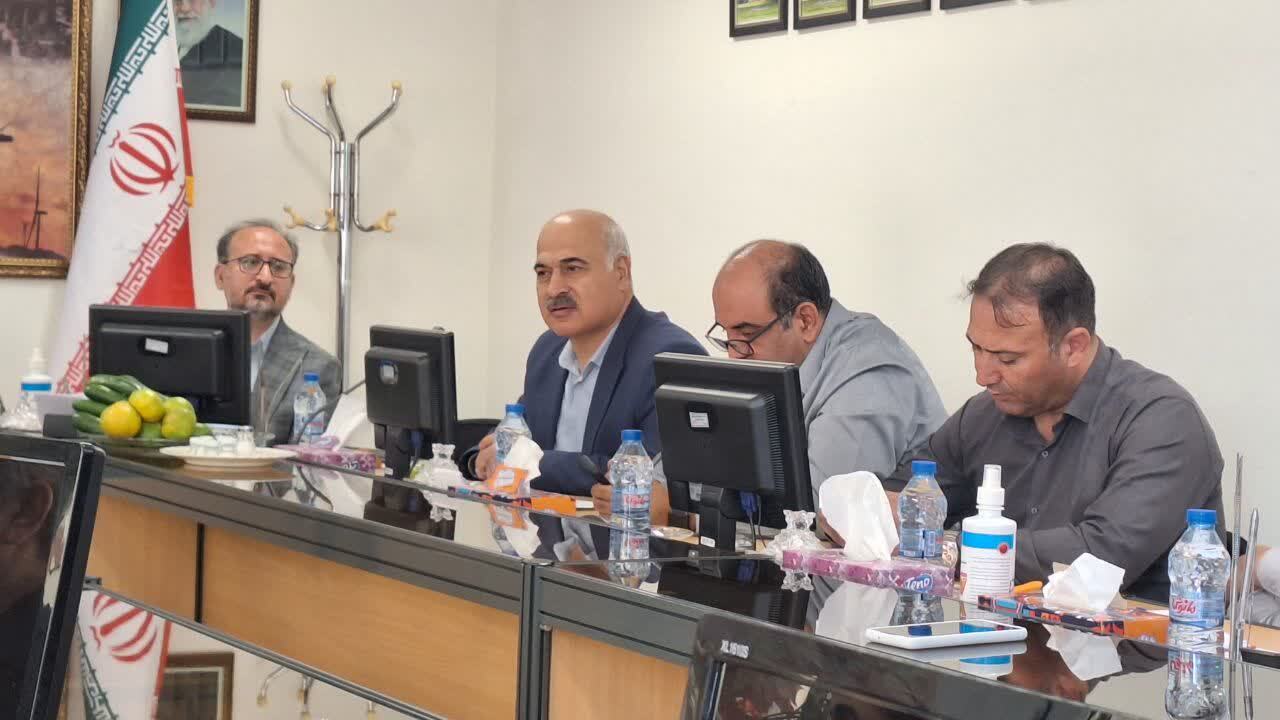 تجمیع زمینها و ساخت نیروگاههای 100 مگاواتی خورشیدی در اولویت قرار گیرد