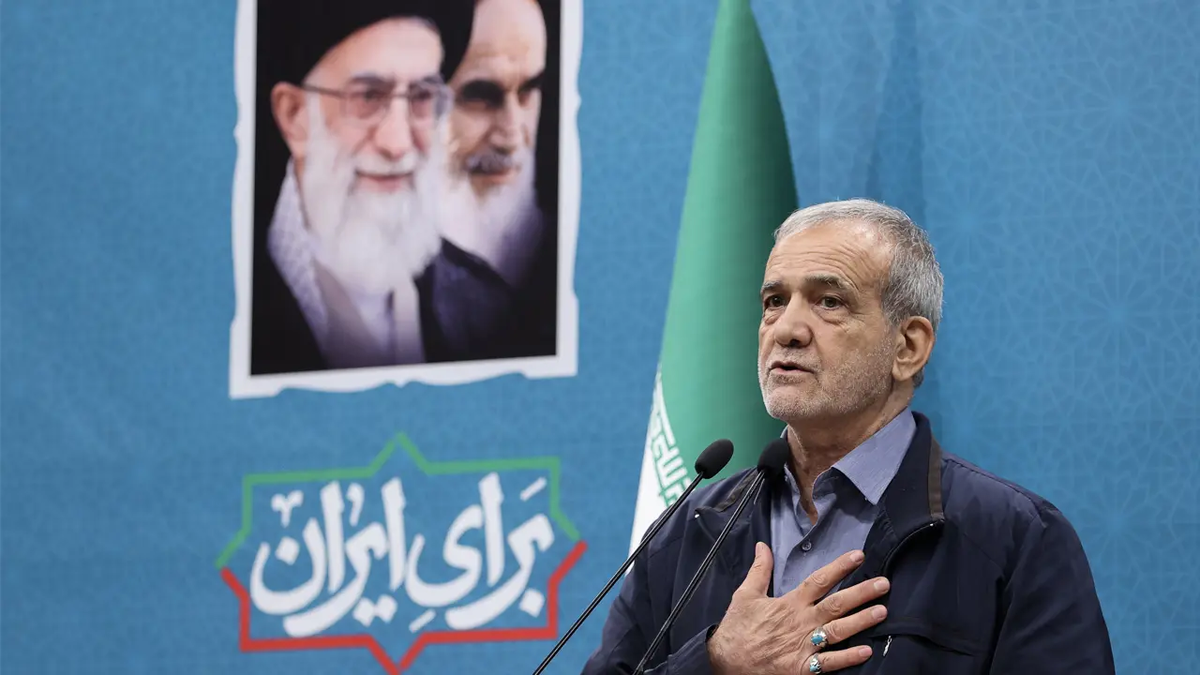 طباطبایی: پزشکیان سمت مردم ایستاده است/ مردم تندروها را دوست نمی‌دارند