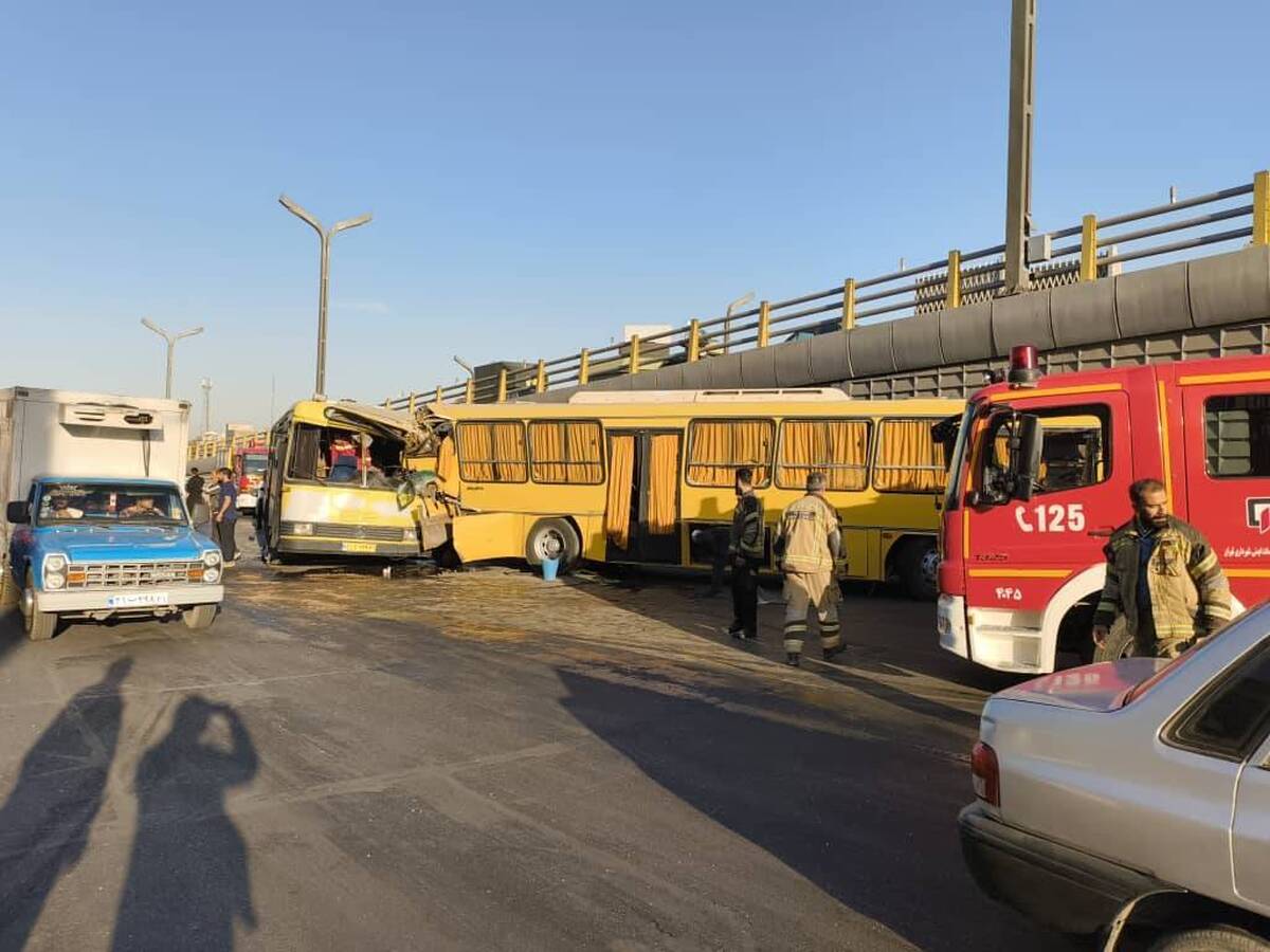 تصادف ۲ اتوبوس در محور غرب به شرق جاده مخصوص کرج + فیلم