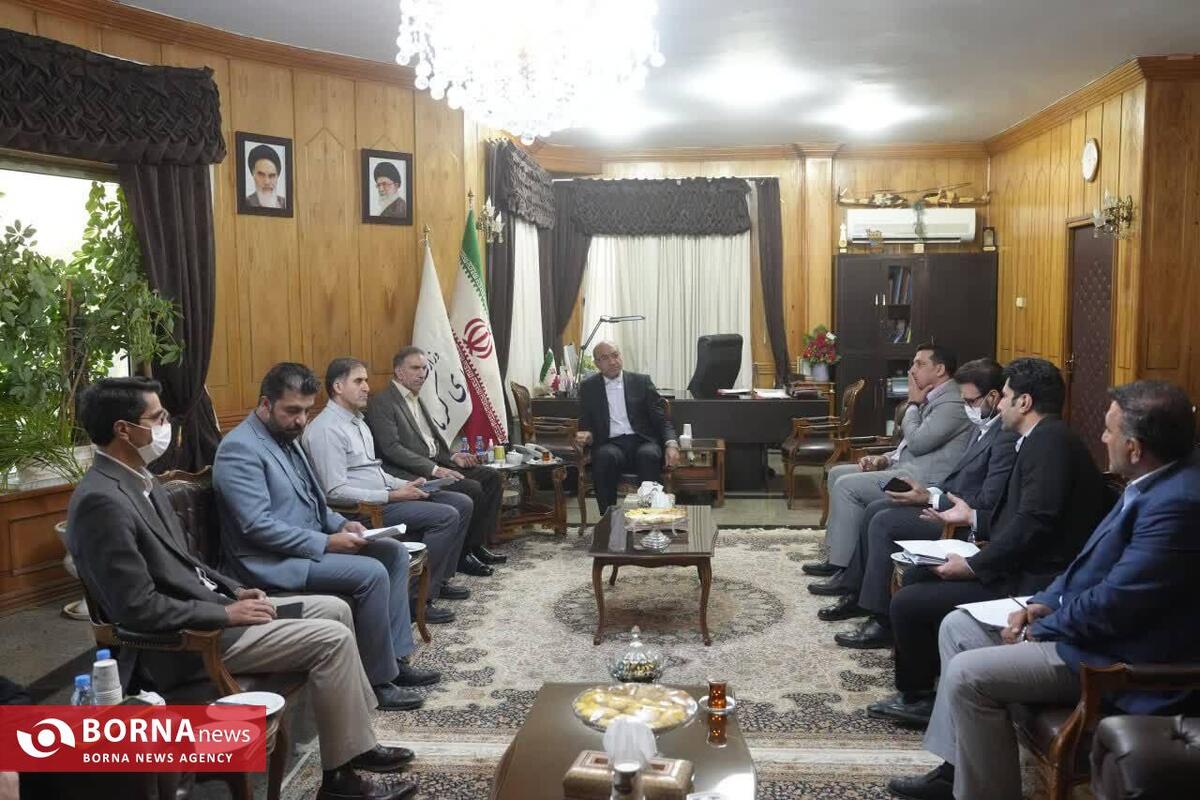 حرکت صنایع کرمانشاه به‌سوی انرژی پاک/ نیروگاه‌های خورشیدی جایگزین برق سنتی خواهد شد