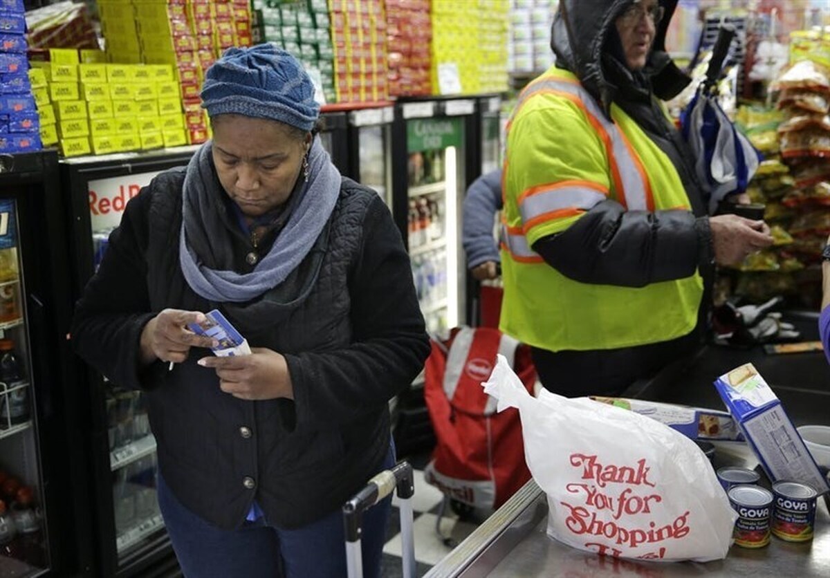 میلیون‌ها آمریکایی در خطر قطع کمک‌های غذایی