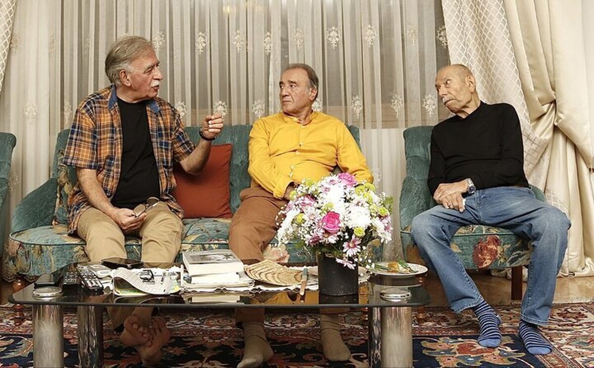 عیادت از علی نصیریان توسط مدیران خانه سینما