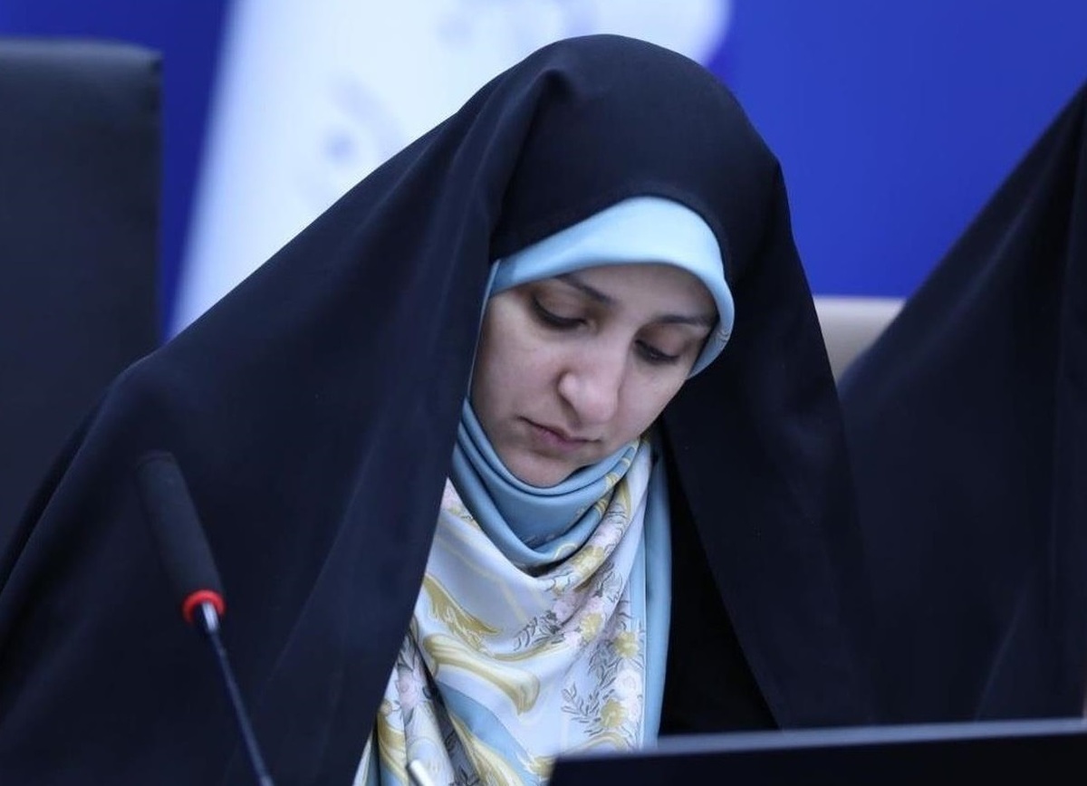 معاون رئیس جمهور: دولت کاملا در کنار مردم ایستاده است