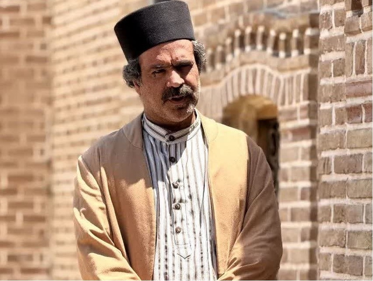 «بامداد خمار» قمی شد