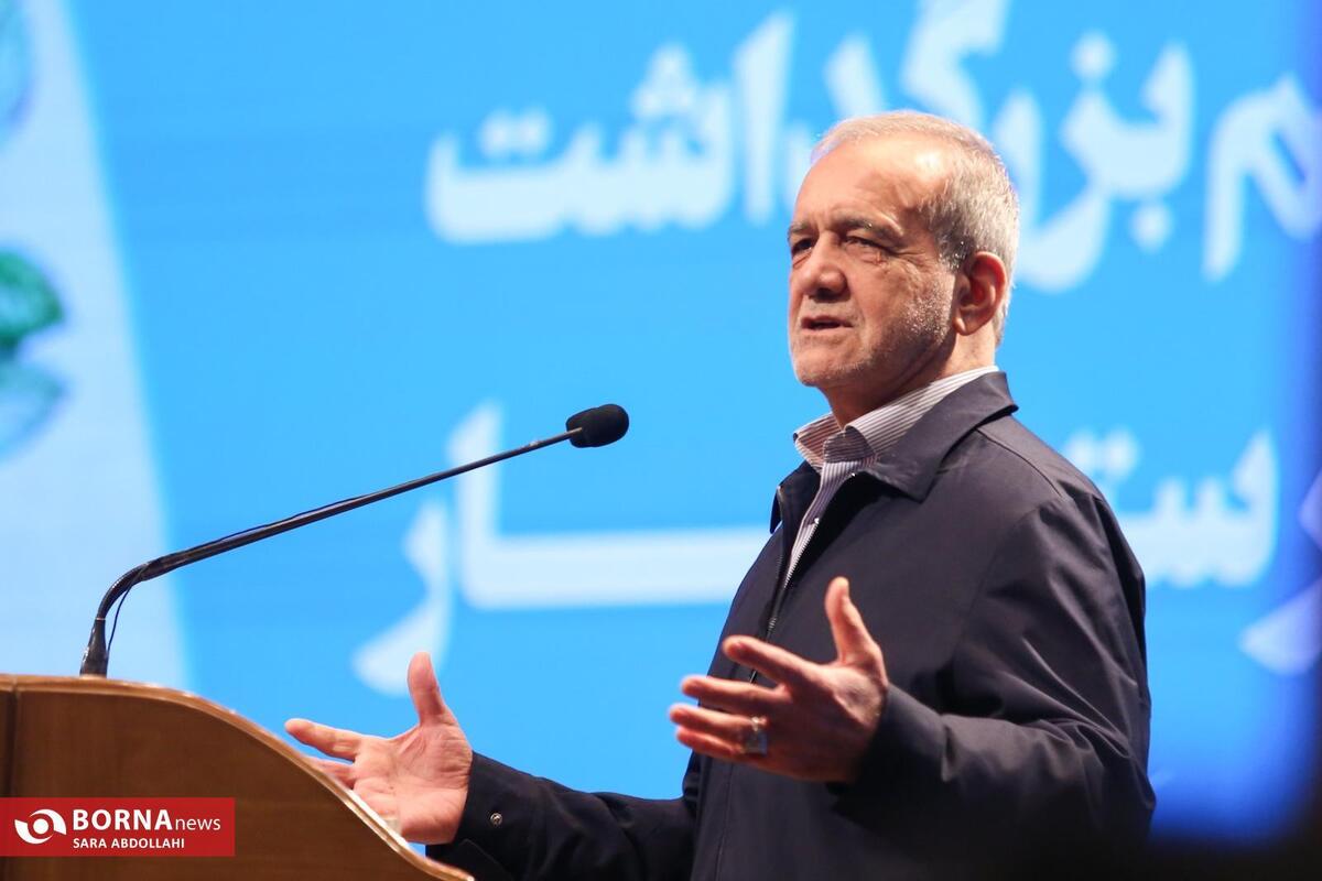 پزشکیان: پرستاران خط مقدم مبارزه با بیماری‌ها و حفظ سلامت جامعه هستند