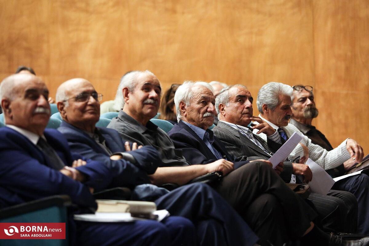 تقدیر از بزرگان عرصه ادب و هنر در جشن مهرگان علم و ادب