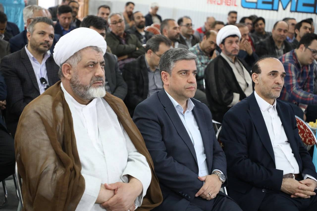 کلنگ‌زنی نیروگاه خورشیدی ۵ مگاواتی کارخانه سیمان آرتا اردبیل