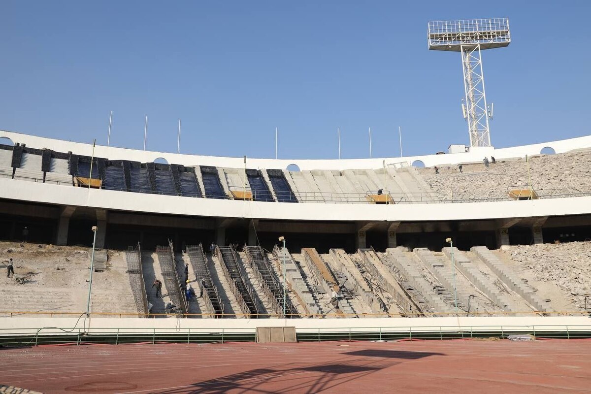 خبرنگاران از روند بازسازی استادیوم آزادی بازدید کردند