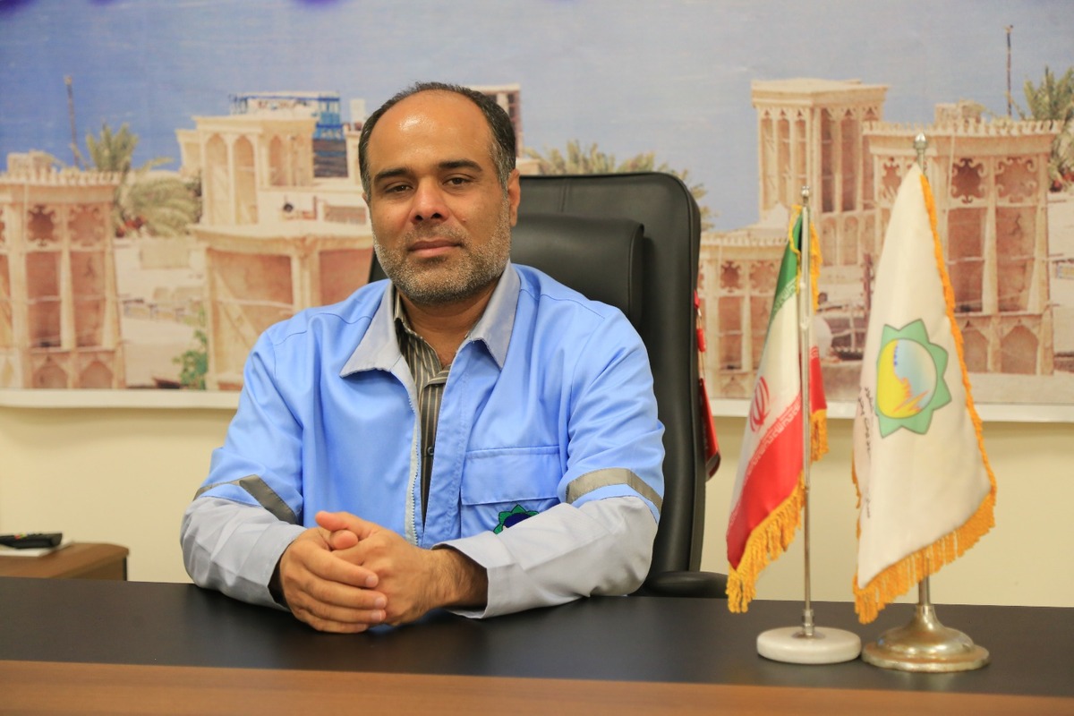 توضیحات مدیرکل بحران استانداری هرمزگان در رابطه با حریق در بندرچارک؛ اوضاع تحت کنترل است 