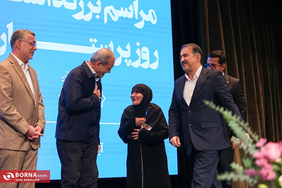 مراسم بزرگداشت مقام پرستار با حضور رییس‌جمهور