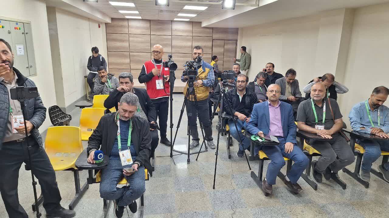 پیروزی در مقابل شمس آذر ما را به آینده امیدوار کرد/ نبود VAR کج سلیقگی است