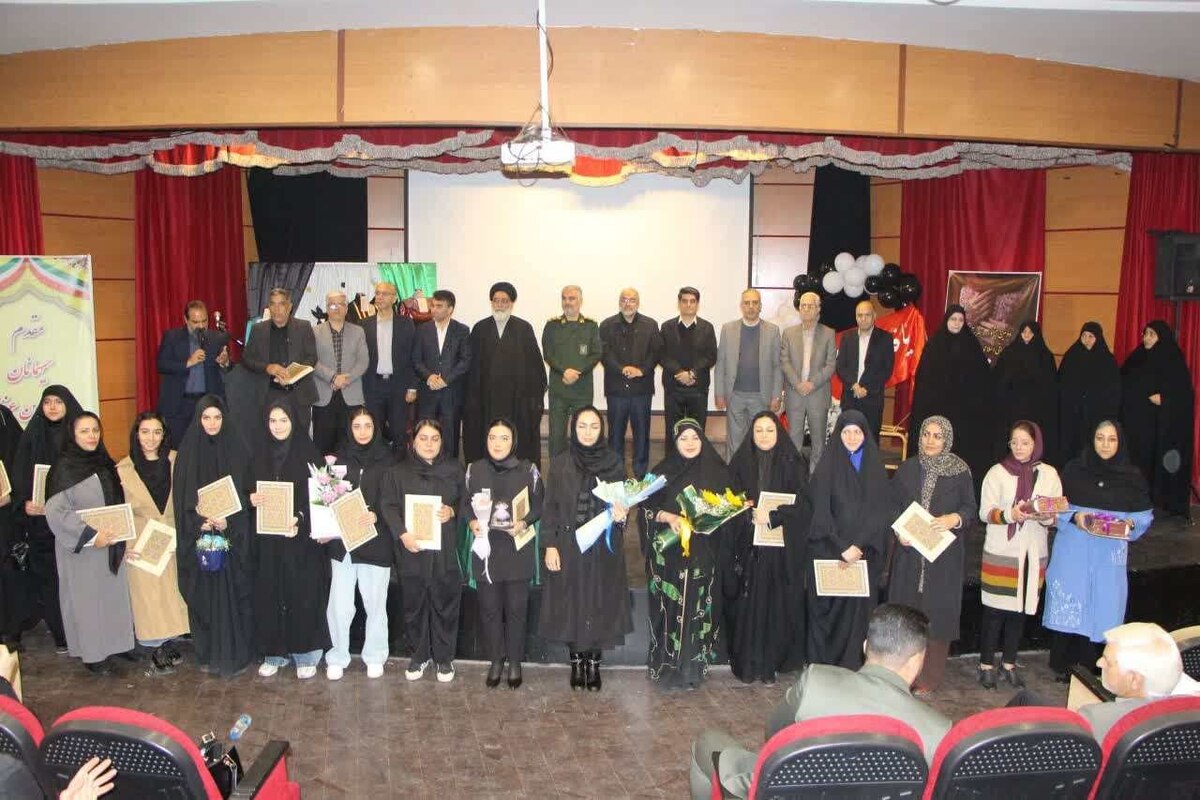 دومین جشنواره شهرستانی مد و لباس ایرانی ورامین برگزار شد