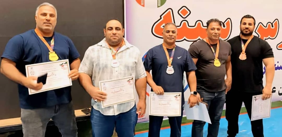 درخشش تیم مهرگان بندرعباس در مسابقات پرس سینه رفسنجان با کسب ۵ مدال انفرادی