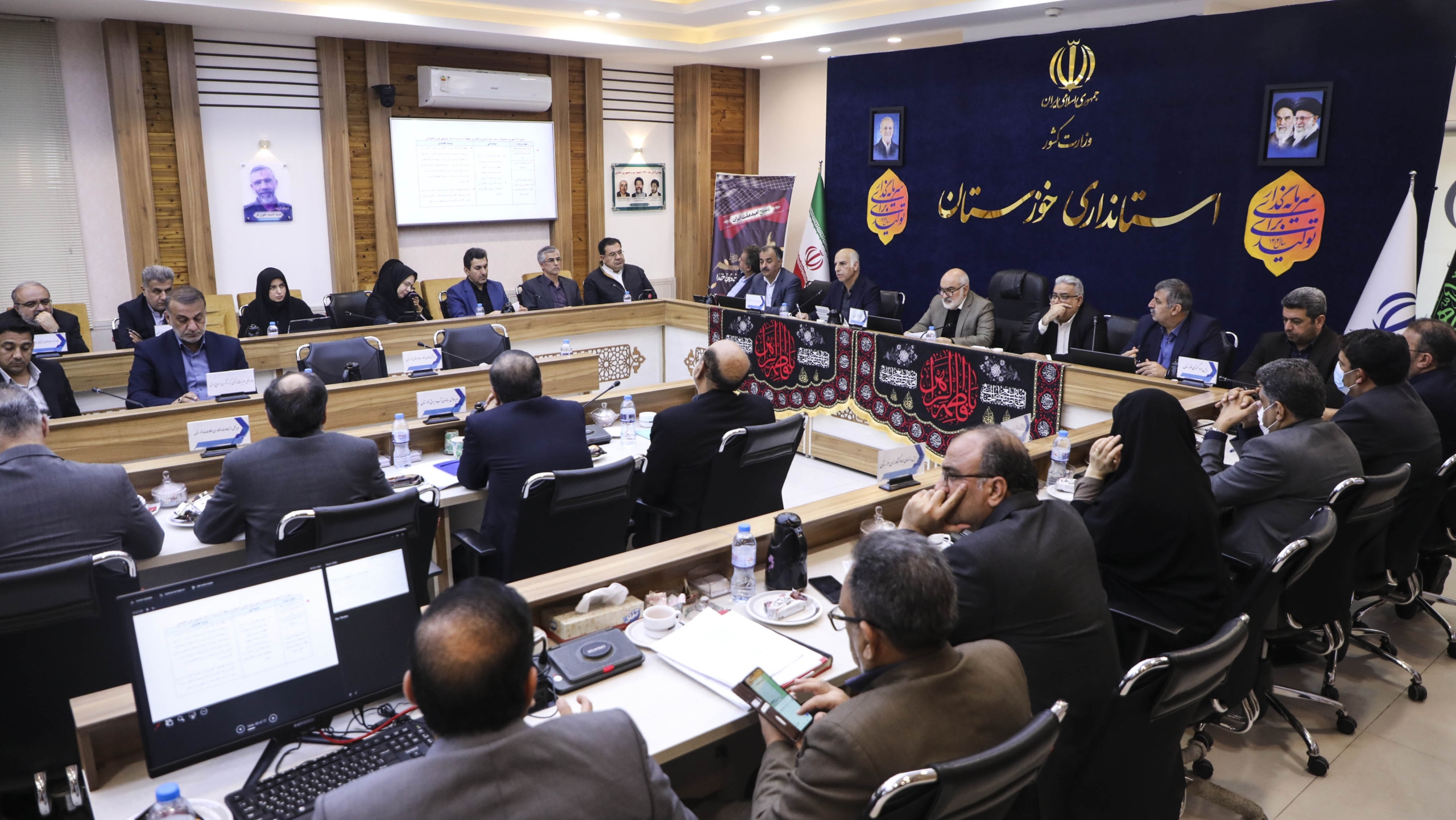 استاندار خوزستان: زمان برای توسعه استان بسیار ارزشمند است / لزوم اولویت‌بندی طرح‌های منطقه آزاد اروند بر اساس واقعیت‌های میدانی