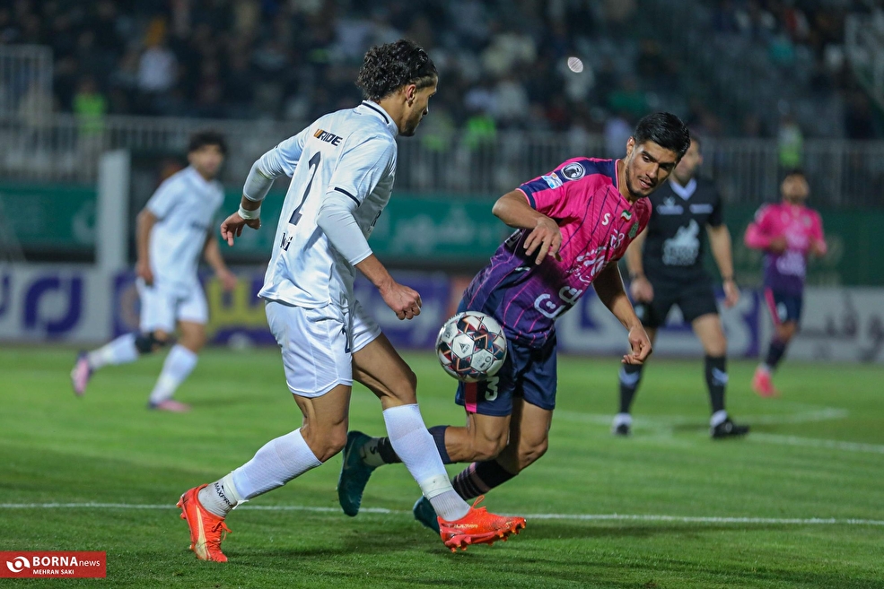 دیدار تیم‌های فوتبال آلومینیوم - ملوان