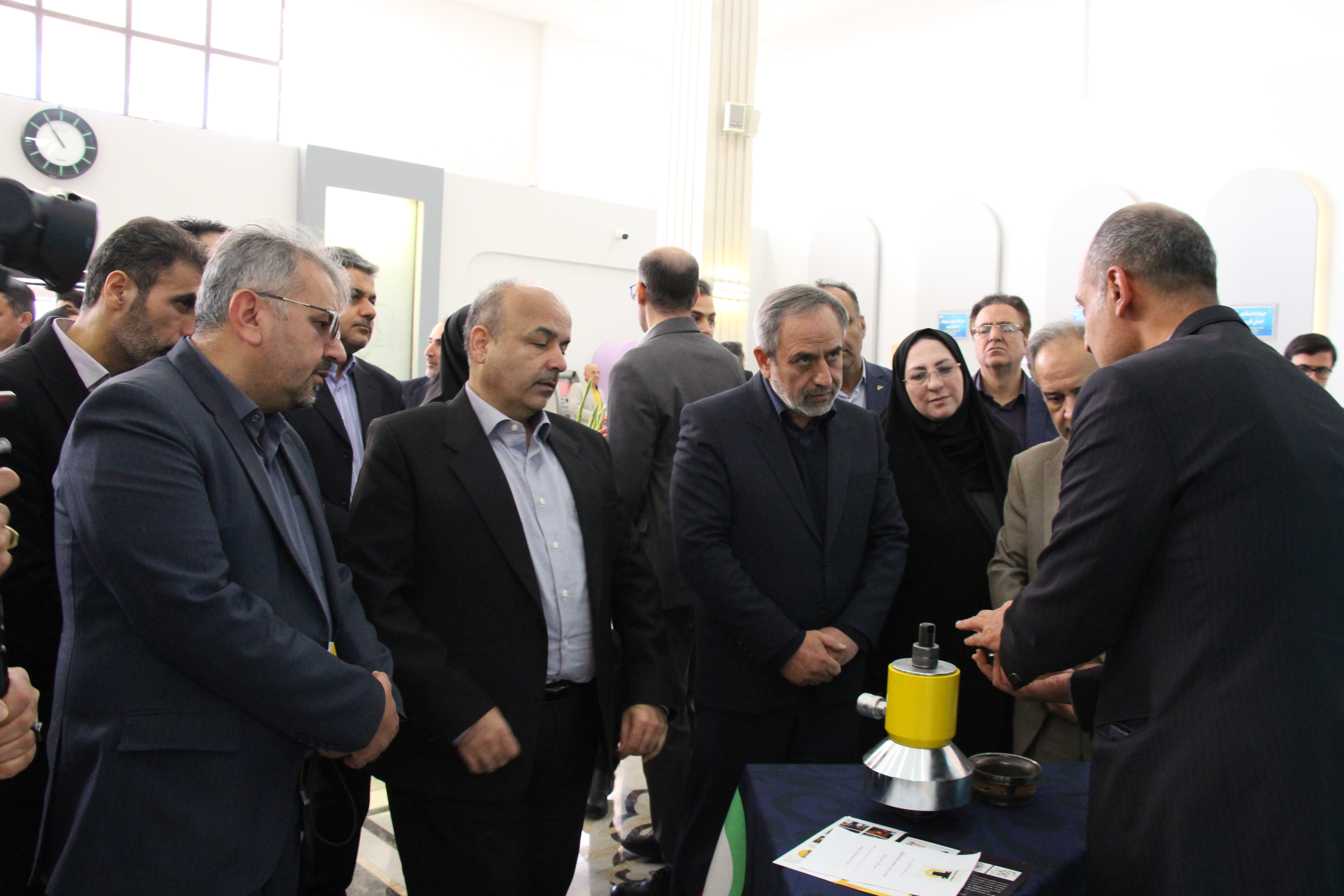 افتتاح نمایشگاه دستاورد‌های پژوهش و فناوری در قزوین