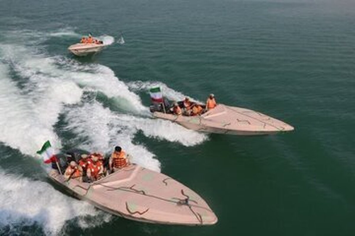 توقیف ۳ فروند شناور حامل کالای قاچاق در میناب