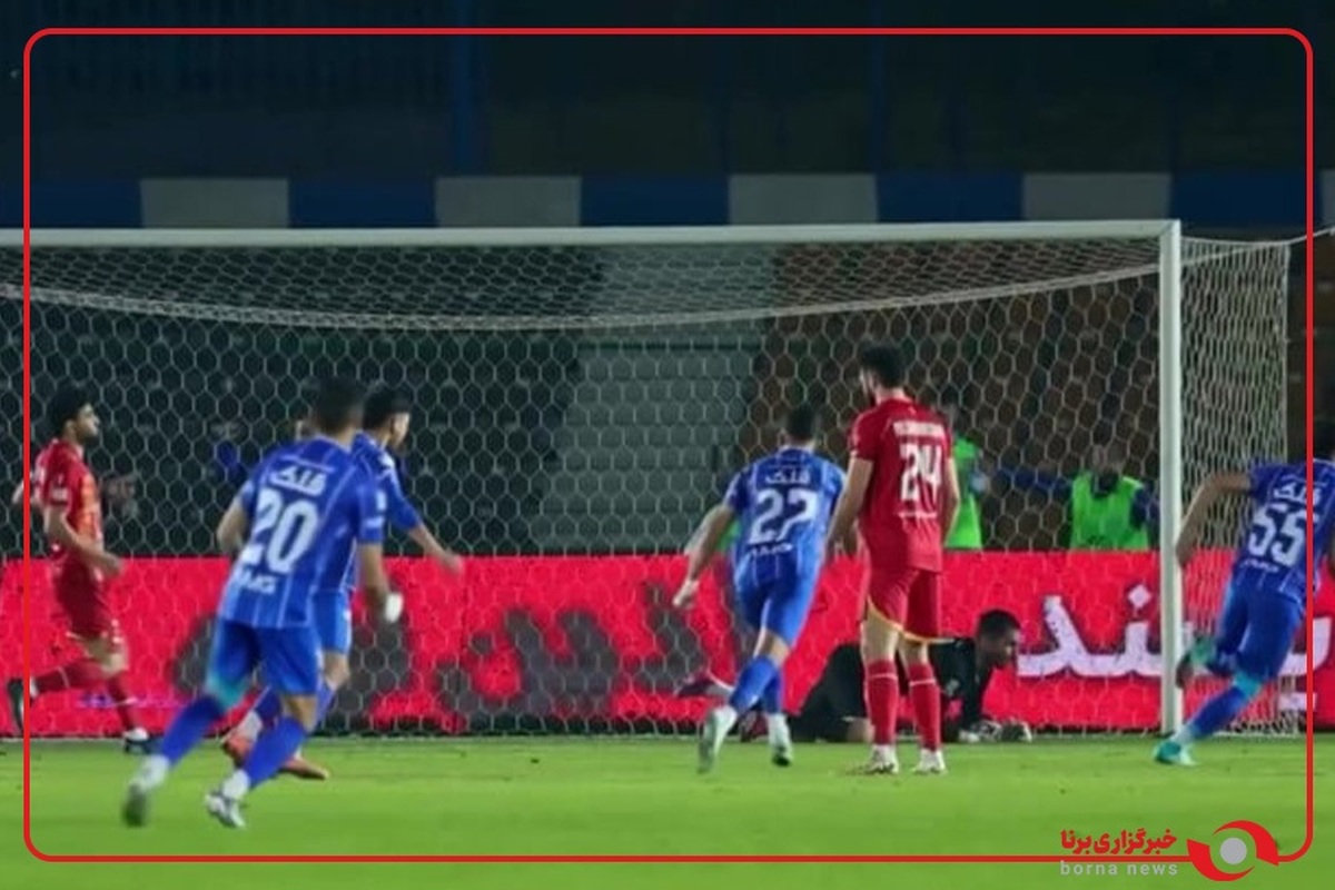 مهار پنالتی ساسان انصاری توسط آدان، از نگاه دوربین رسانه رسمی باشگاه استقلال