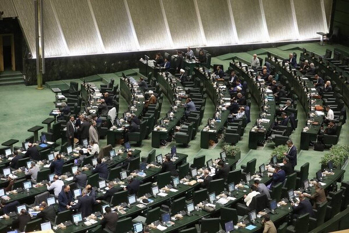 155 نماینده مجلس، دولت و قوه قضائیه را به بی‌انگیزگی در اجرای قانون عفاف و حج متهم کردند