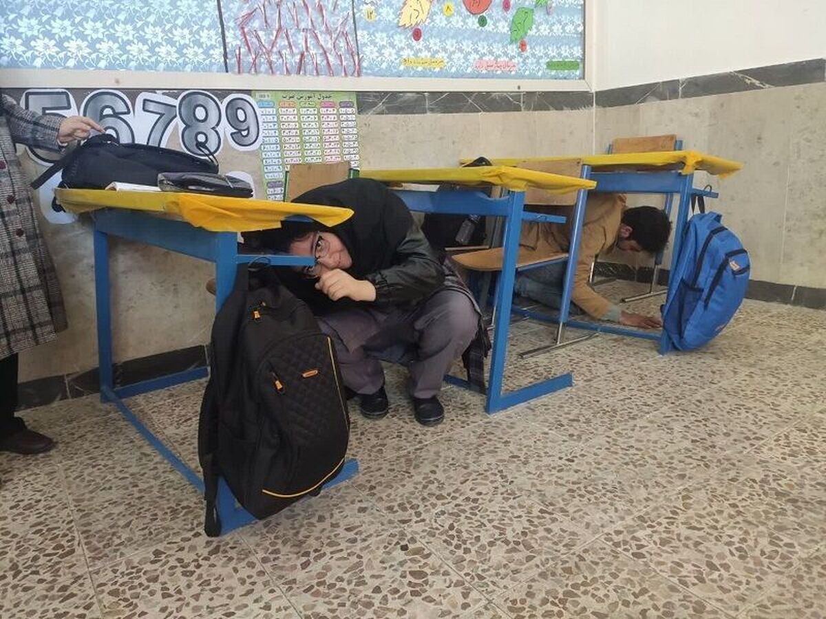 مانور سراسری زلزله و ایمنی در مدارس کردستان اجرا شد