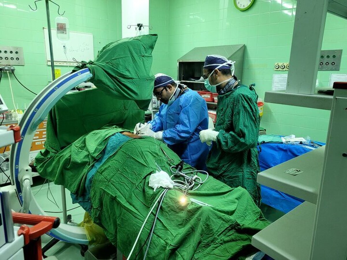 نخستین جراحی درمان سنگ بزرگ کلیه در جنوب استان بوشهر انجام شد