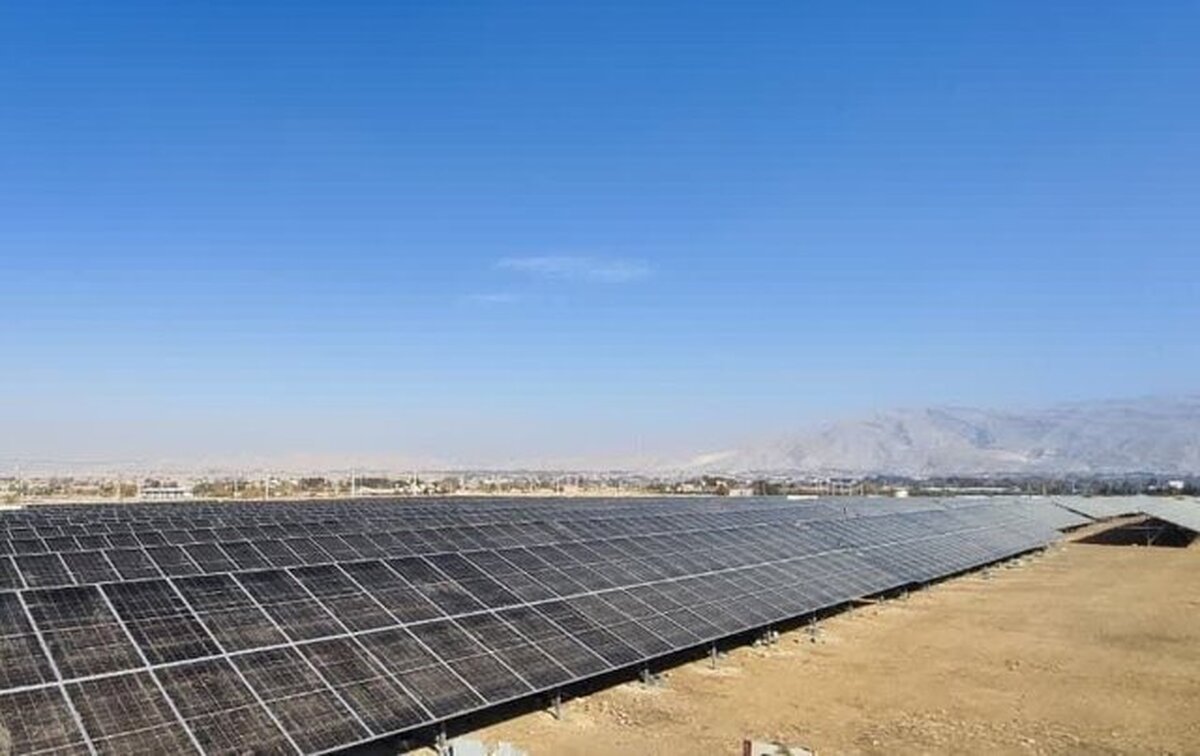 رضایی:  ۲۱۰۰ هکتار زمین برای احداث نیروگاه‌های خورشیدی در فارس تخصیص یافت