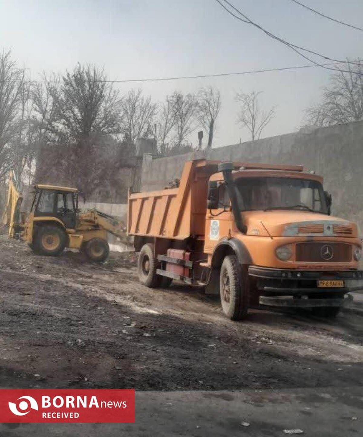  پاکسازی نخاله های ساختمانی از اراضی شهر توسط شهرداری قدس